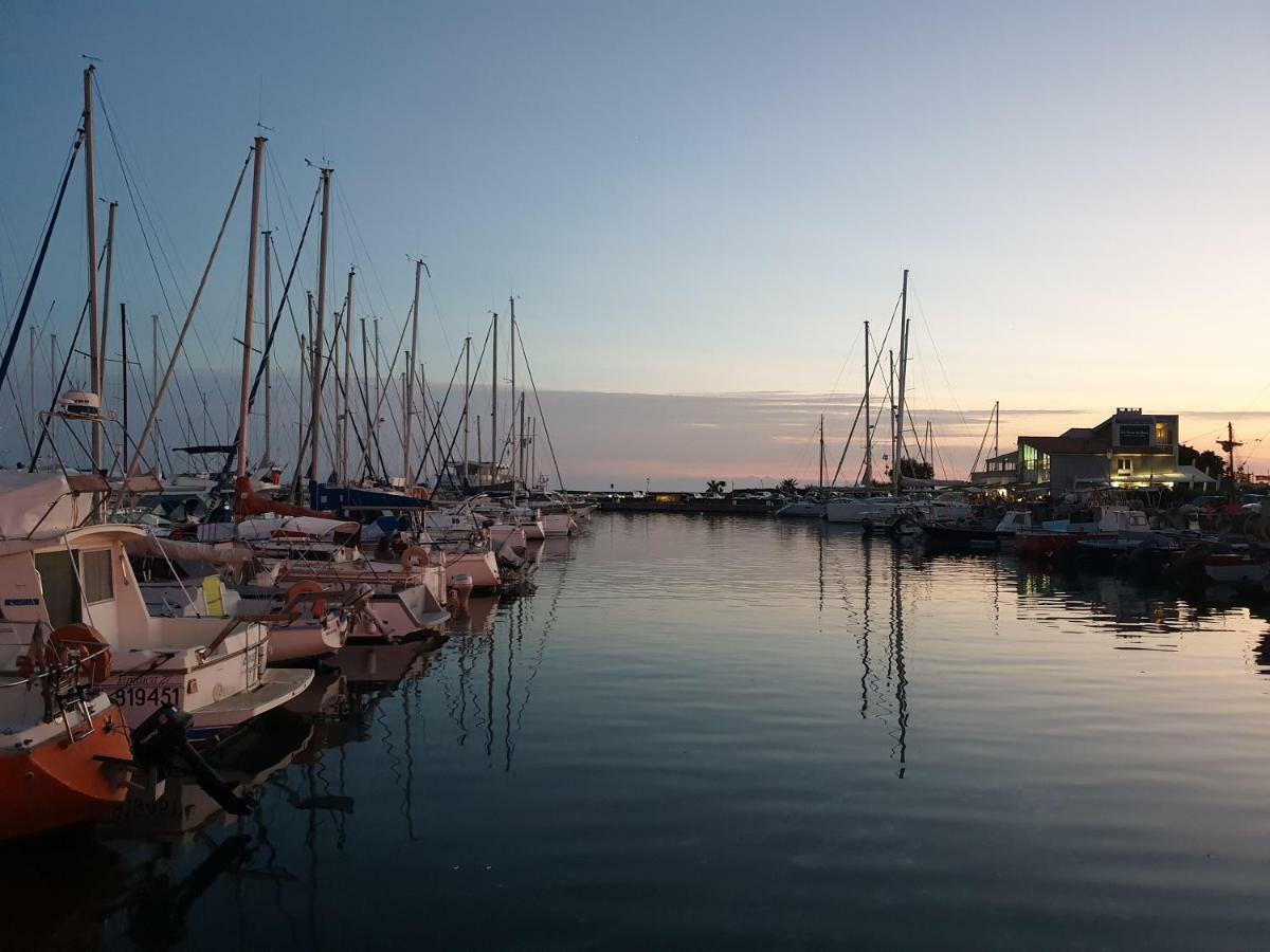 Residence De Standing La Pecherie Spacieux T3 Comme Un Cocon Familial Vue Mer Et Sur L'Avant Port Sur Le Bout Du Bout De Cap D'Agde Seule Cap En Occitanie Exterior foto
